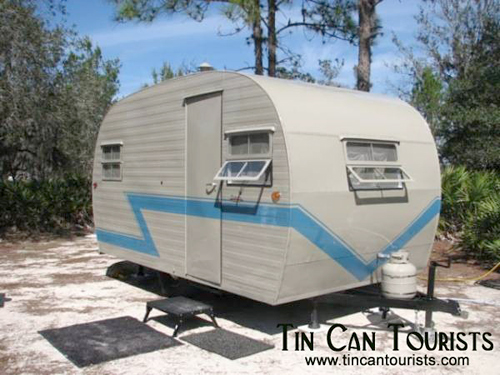 Tin Can Tourists - 1955 Trotwood camper photo