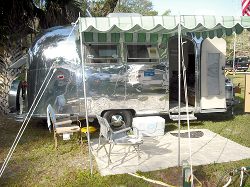 Tin Can Tourists - 1964 Airstream Bambi II camper photo